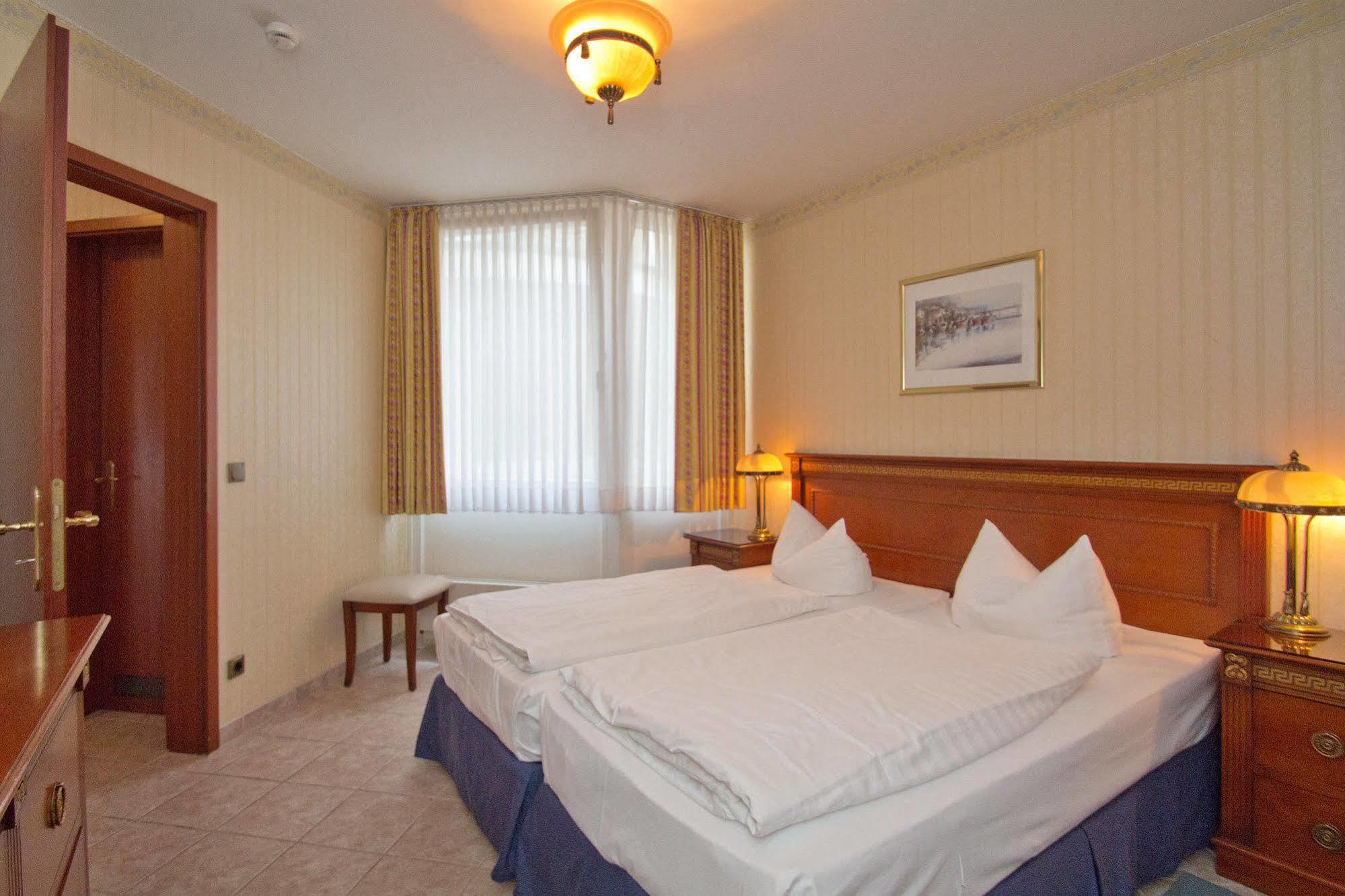 Seetelhotel Ostseeresidenz Ahlbeck Heringsdorf Zewnętrze zdjęcie